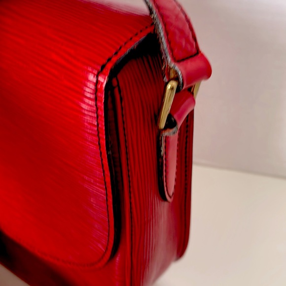 ❌🔥SALE❌PRICE DROP ❌AUTHENTIC Louis Vuitton Epi Saint Cloud /Crossbody Ba… - Picture 12 of 17